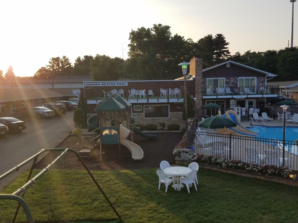 Black Hawk Motel Wisconsin Dells Exterior foto
